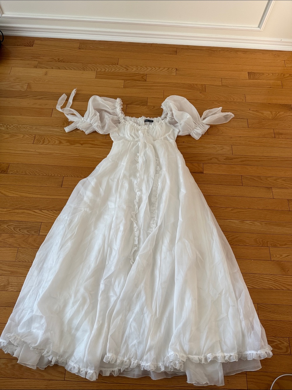 SHEIN White Puff-Sleeve Maxi Dress